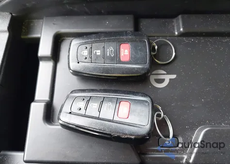 2022 Toyota Highlander Xle from USA, damaged, VIN 5TDGZRBH2NS244202